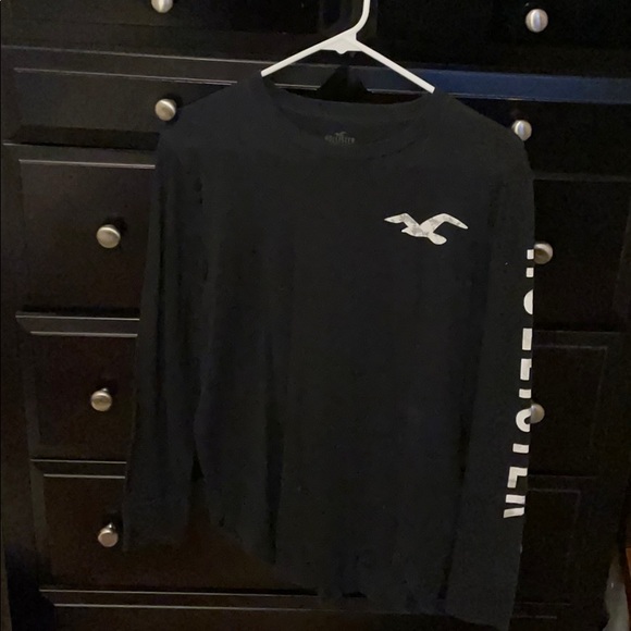 Hollister Long Sleeve Tees - Picture 3 of 4
